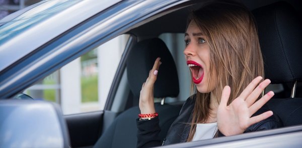 เคล็ดไม่ลับ!! วิธีช่วยให้ผู้หญิงขับรถยนต์ให้เก่งขึ้น - แต่งรถ  รวมทั้งอุปกรณ์แต่งรถ